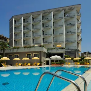 Aparthotel Mediterranee Pietra Ligure